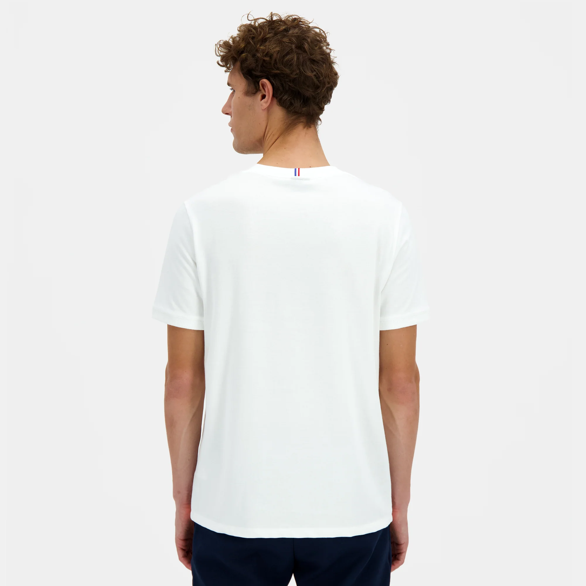 2410403-ESS T/T Tee SS N°1 M new optical white | T-shirt Homme - Image 4